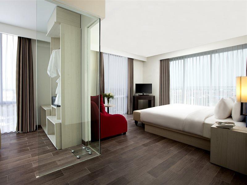 Hotel Santika Pekalongan Exteriör bild