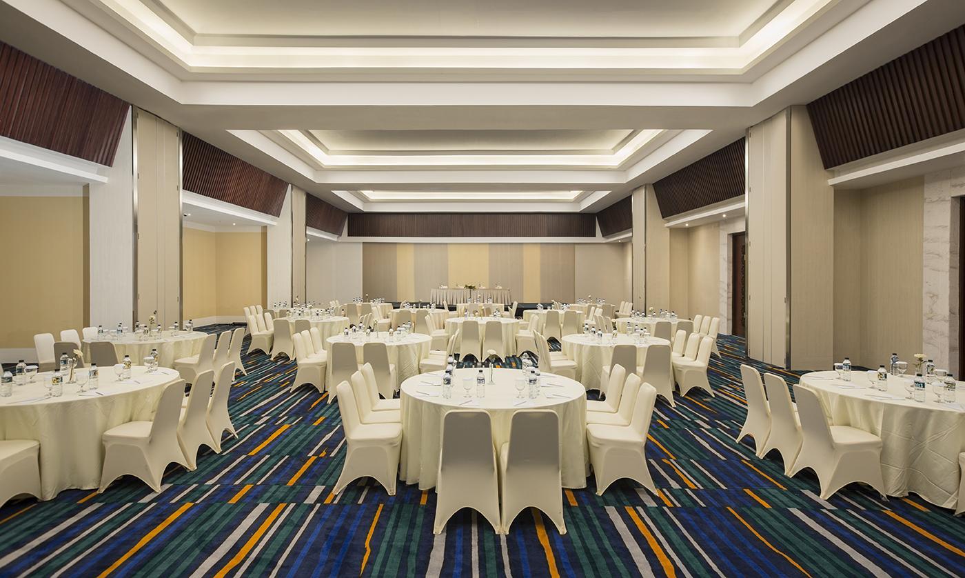 Hotel Santika Pekalongan Exteriör bild