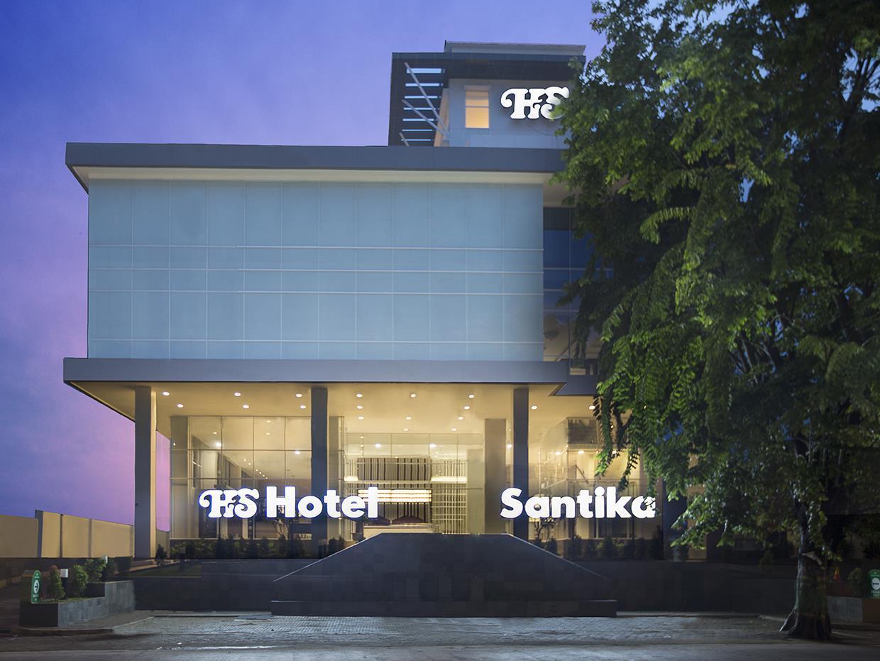 Hotel Santika Pekalongan Exteriör bild
