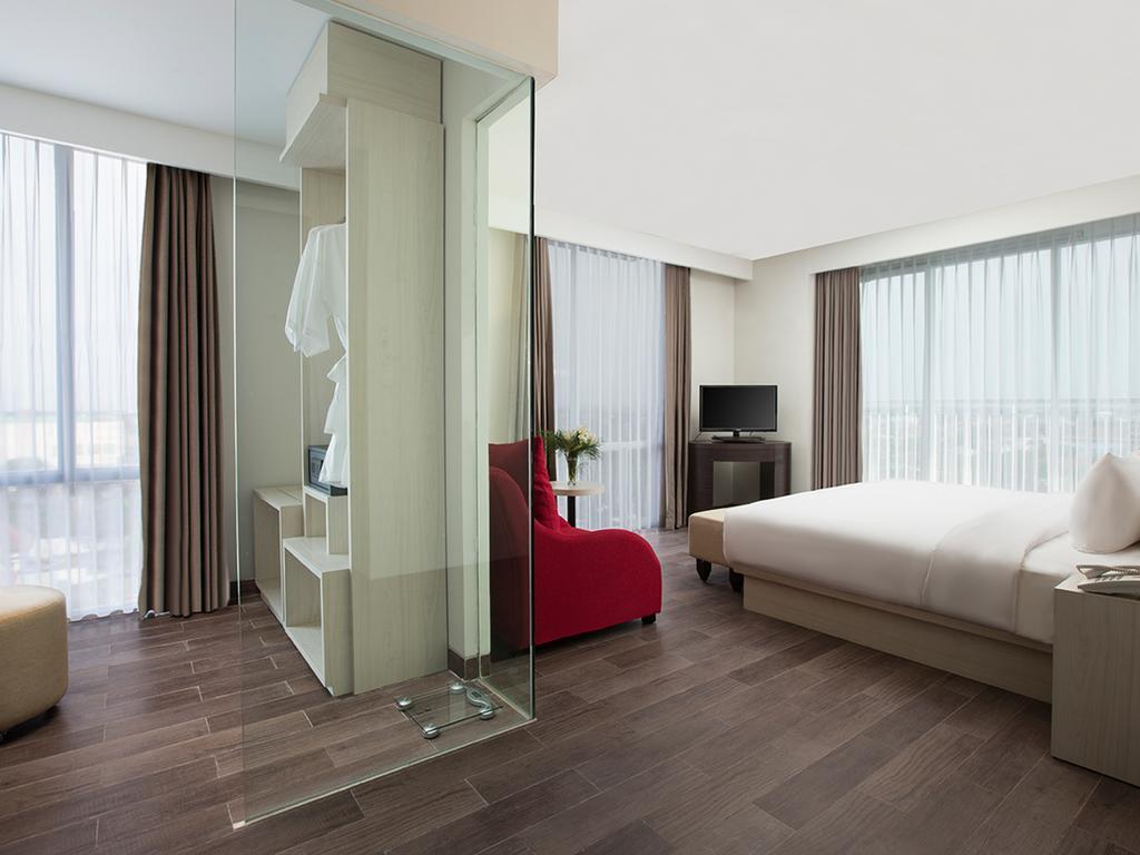 Hotel Santika Pekalongan Exteriör bild
