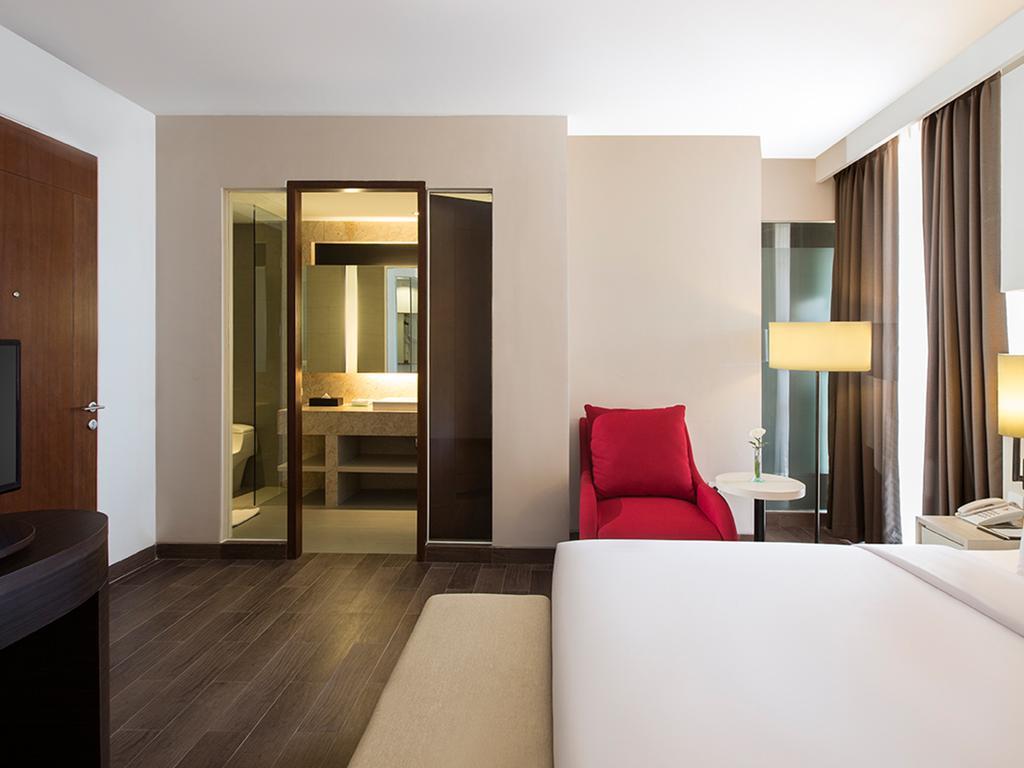Hotel Santika Pekalongan Exteriör bild