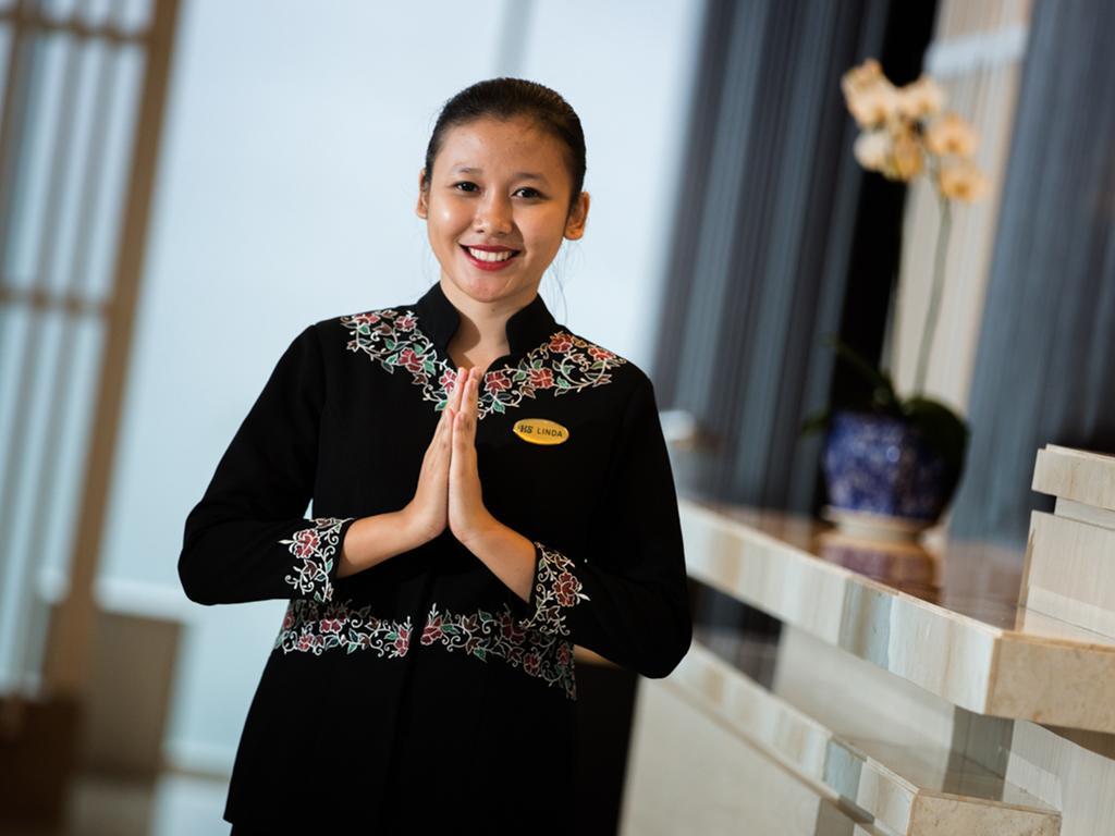 Hotel Santika Pekalongan Exteriör bild