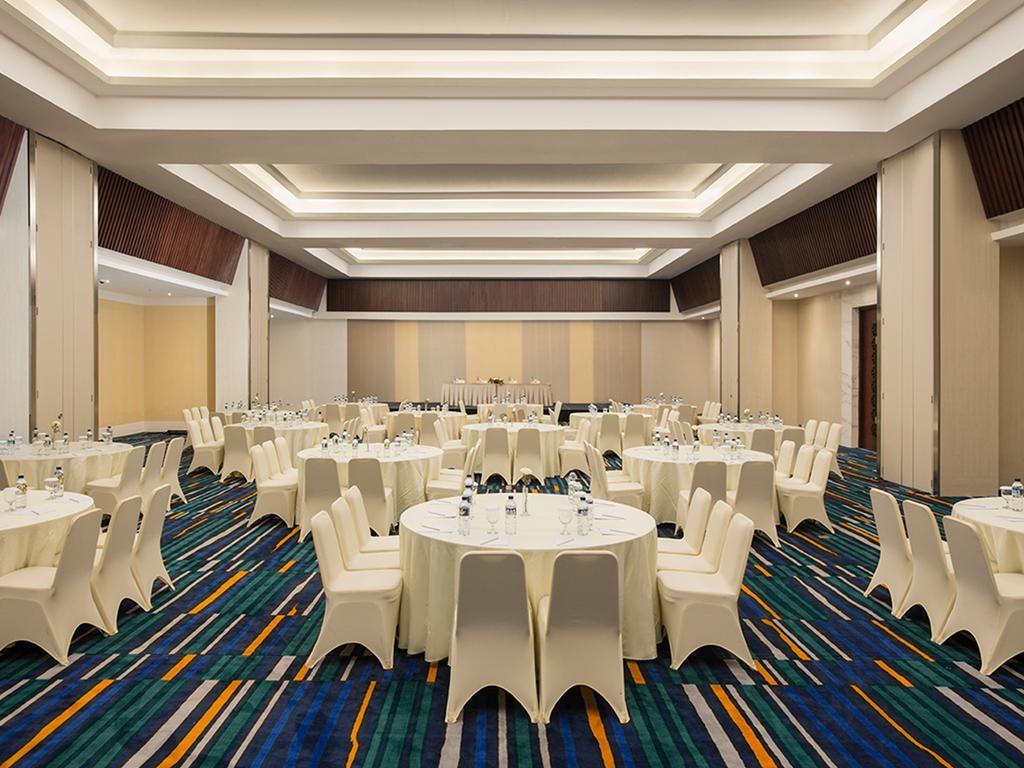 Hotel Santika Pekalongan Exteriör bild