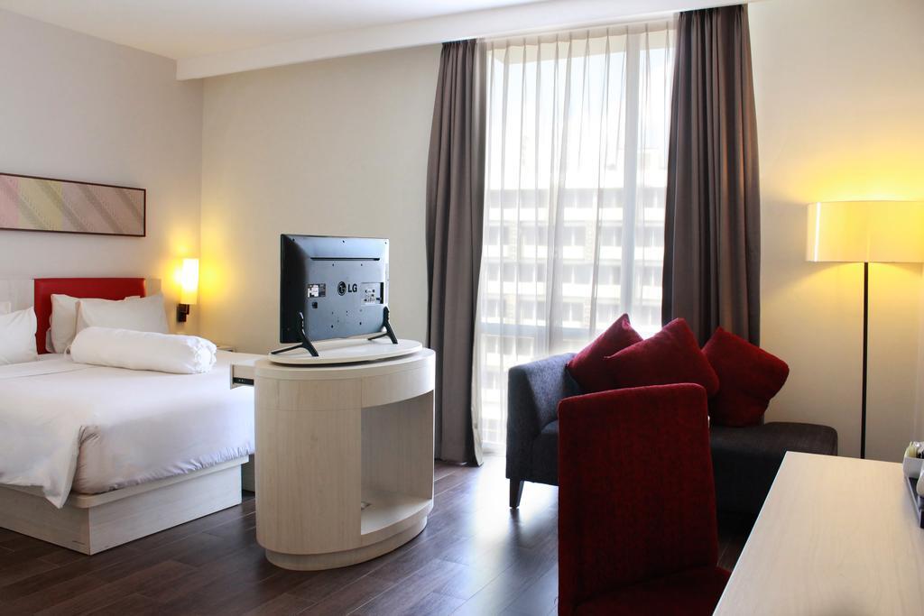 Hotel Santika Pekalongan Exteriör bild